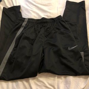 Nike tapperd lightweight sweats